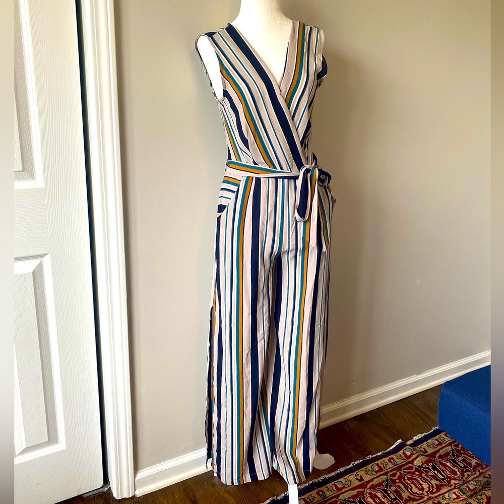 Jumpsuit with Pockets!